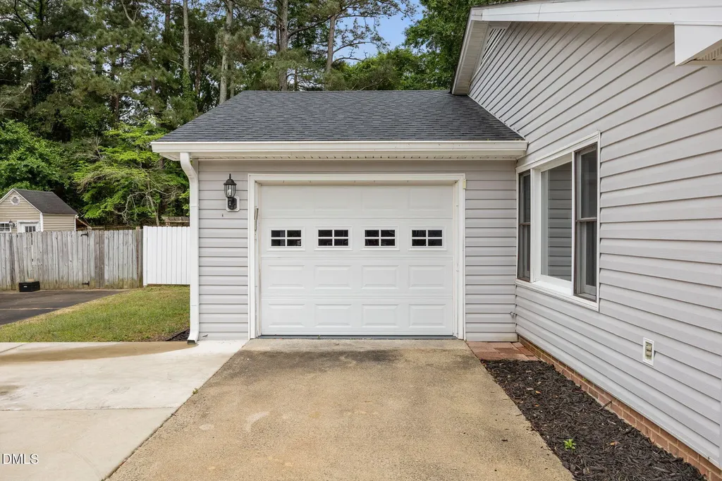 140 Rollingwood Drive Dunn NC 28334