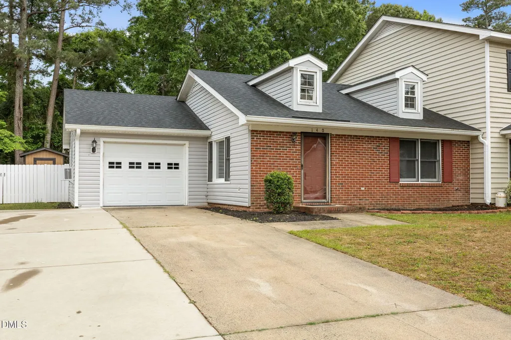 140 Rollingwood Drive Dunn NC 28334