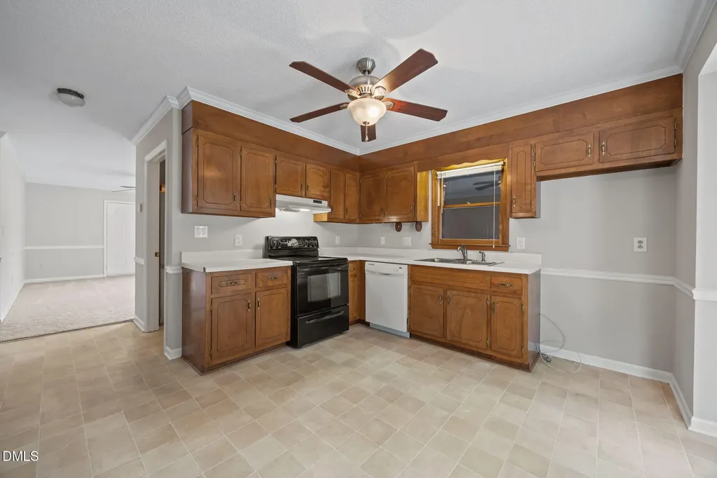 140 Rollingwood Drive Dunn NC 28334