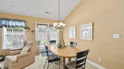 670 Huntingdon Street Elon NC 27244