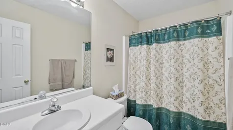 670 Huntingdon Street Elon NC 27244