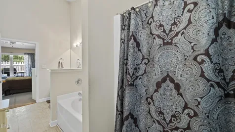 670 Huntingdon Street Elon NC 27244