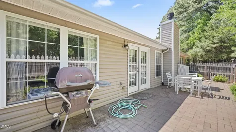 670 Huntingdon Street Elon NC 27244