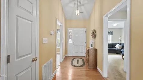 670 Huntingdon Street Elon NC 27244