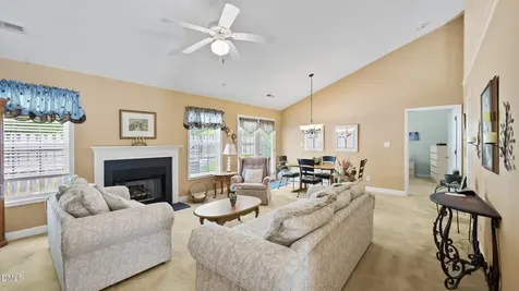 670 Huntingdon Street Elon NC 27244