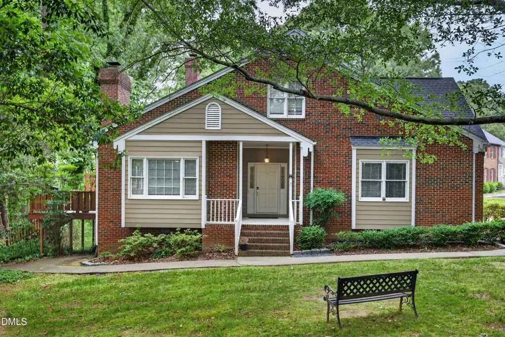 8313 Wycombe Lane Raleigh NC 27615