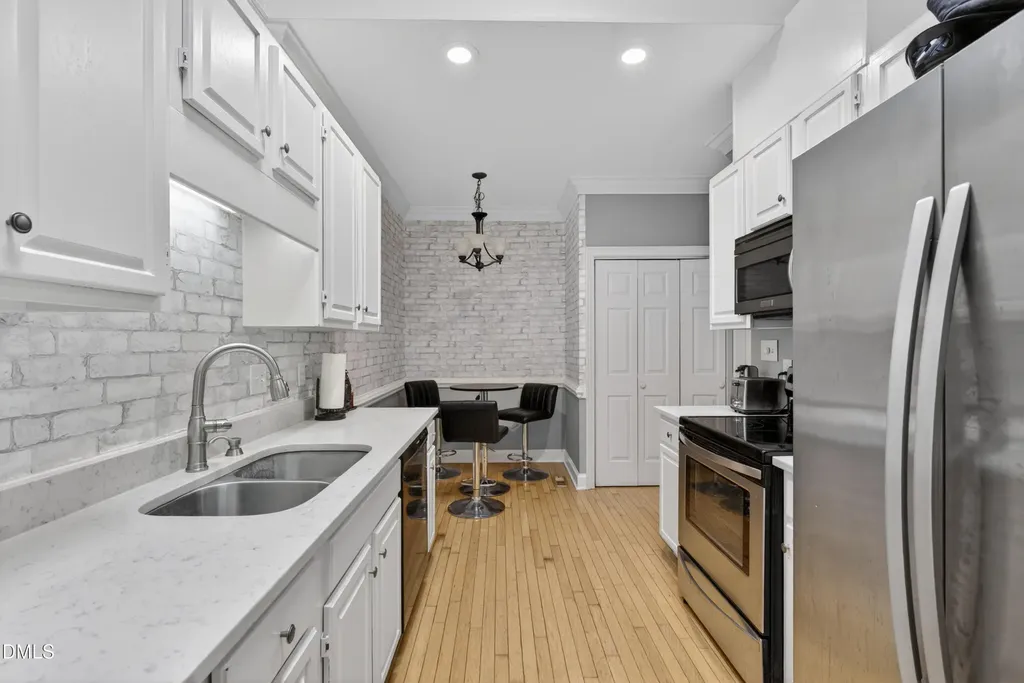 8313 Wycombe Lane Raleigh NC 27615