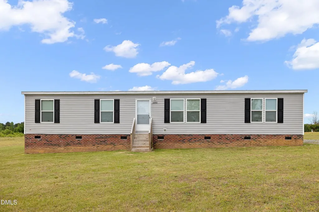 2890 Junior Road Kenly NC 27542