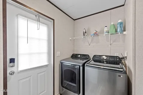 2890 Junior Road Kenly NC 27542