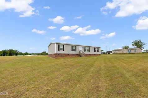 2890 Junior Road Kenly NC 27542