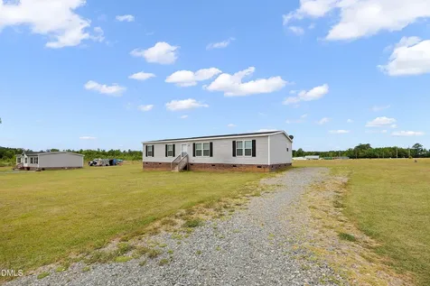 2890 Junior Road Kenly NC 27542