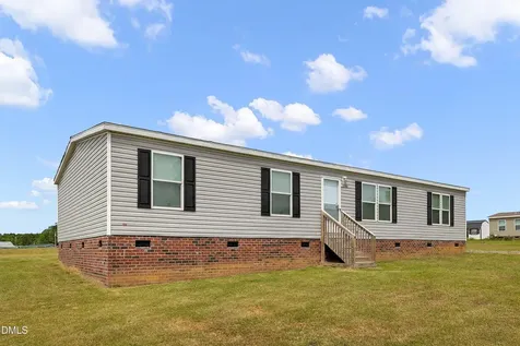 2890 Junior Road Kenly NC 27542