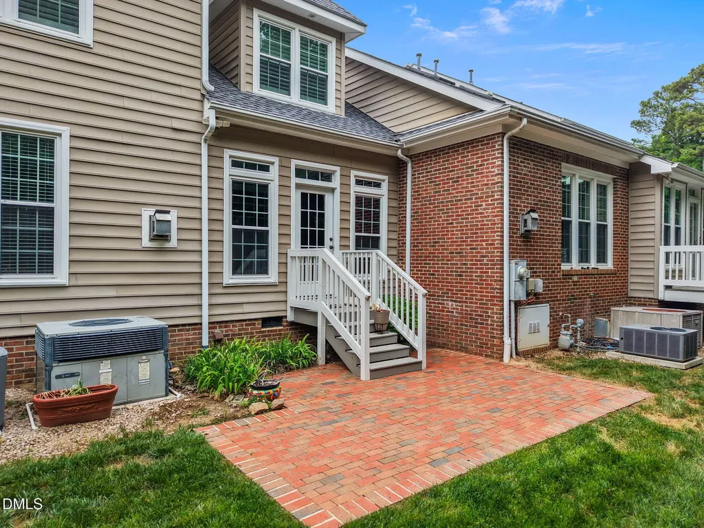 3409 Sir Colleton Court Raleigh NC 27612