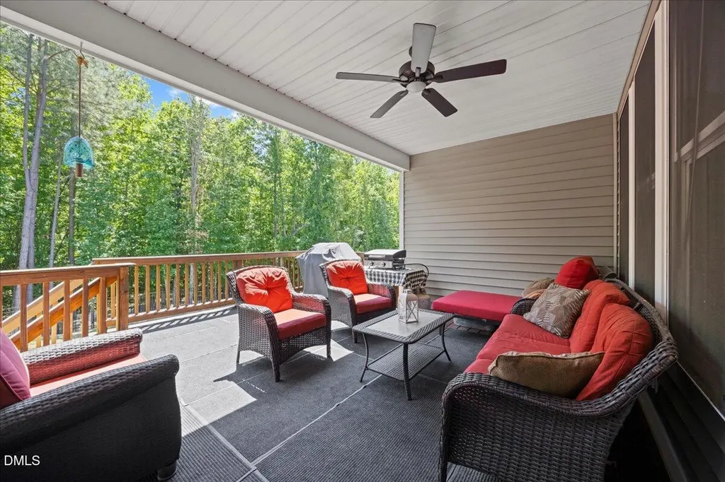 307 W Amber Oak Drive Selma NC 27576