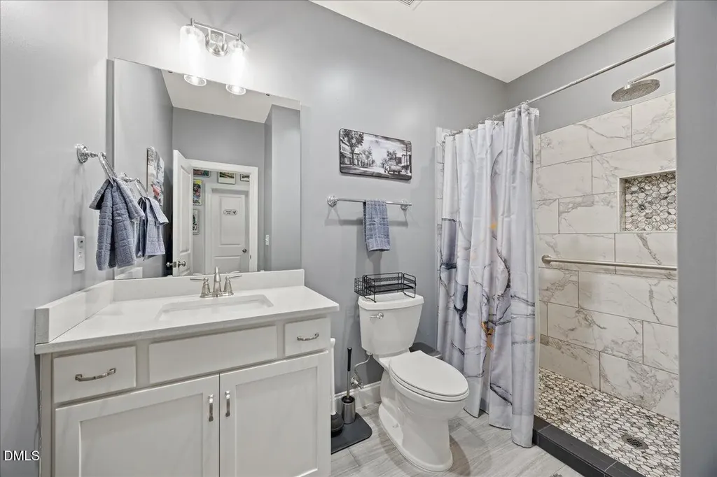 307 W Amber Oak Drive Selma NC 27576