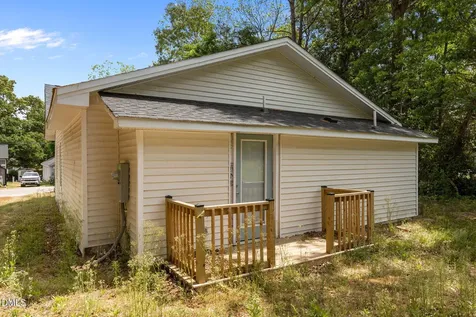 109 N Dunn Street Angier NC 27501