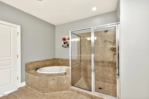 3920 Essex Garden Lane Raleigh NC 27612