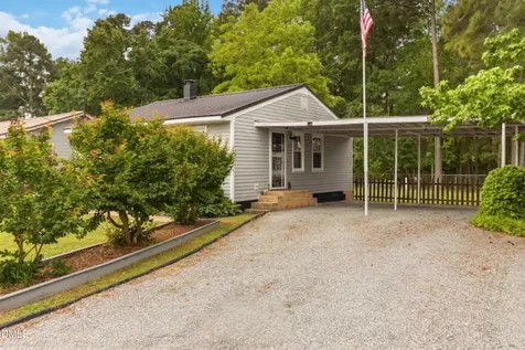 407 E Fremont Street Kenly NC 27542