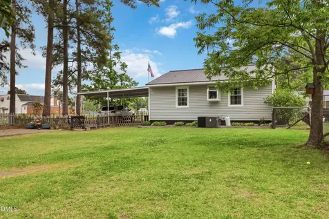 407 E Fremont Street Kenly NC 27542