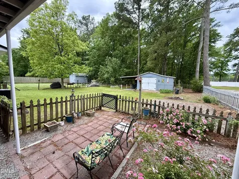 407 E Fremont Street Kenly NC 27542