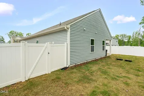 948 Berkeley Glen Road Zebulon NC 27597