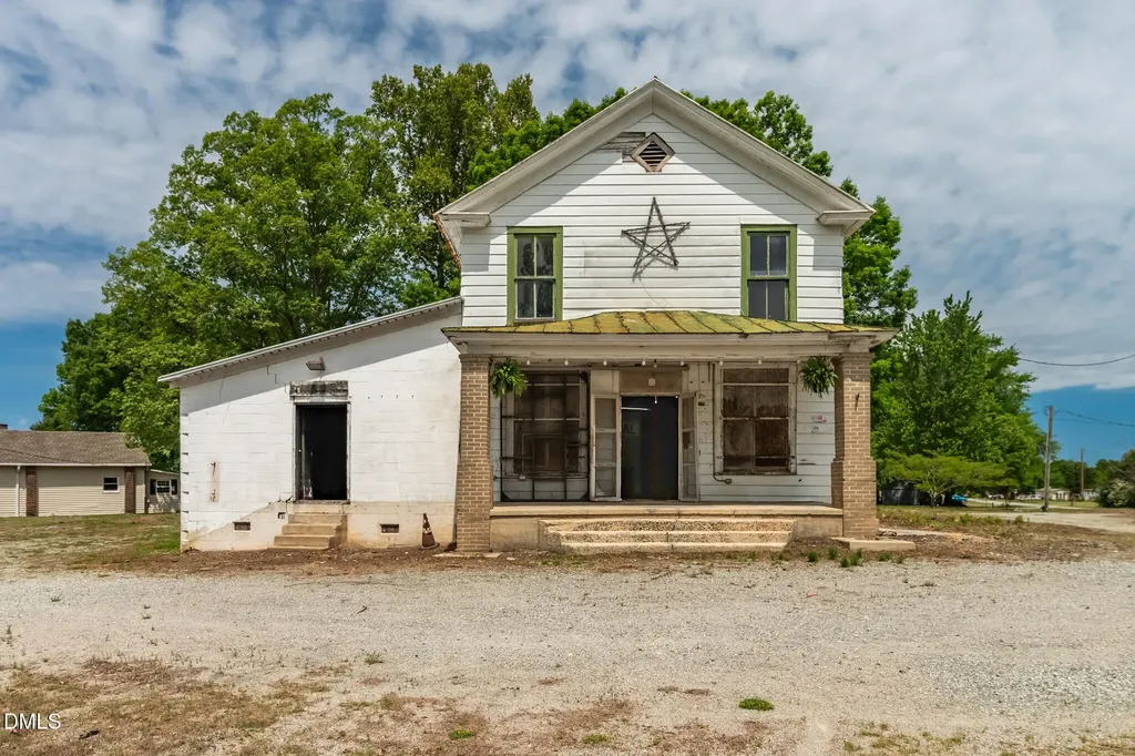 2357 Baynes Road Burlington NC 27217