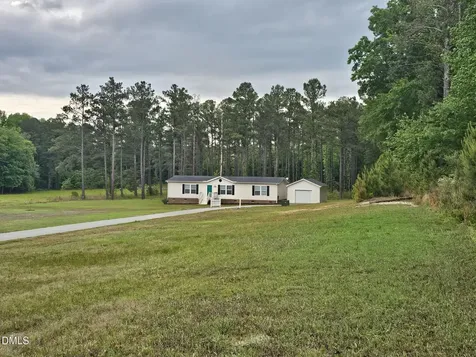 208 Loop Road Bunnlevel NC 28323
