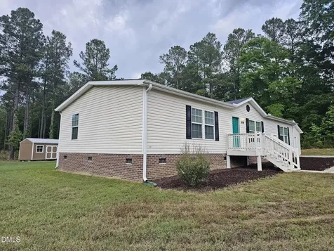 208 Loop Road Bunnlevel NC 28323