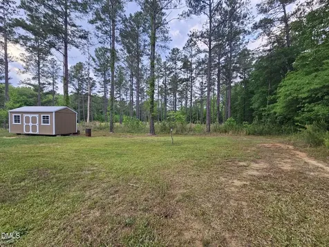 208 Loop Road Bunnlevel NC 28323