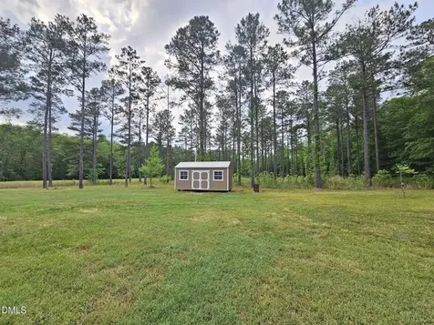 208 Loop Road Bunnlevel NC 28323