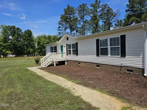208 Loop Road Bunnlevel NC 28323