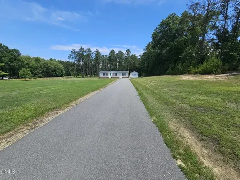 208 Loop Road Bunnlevel NC 28323