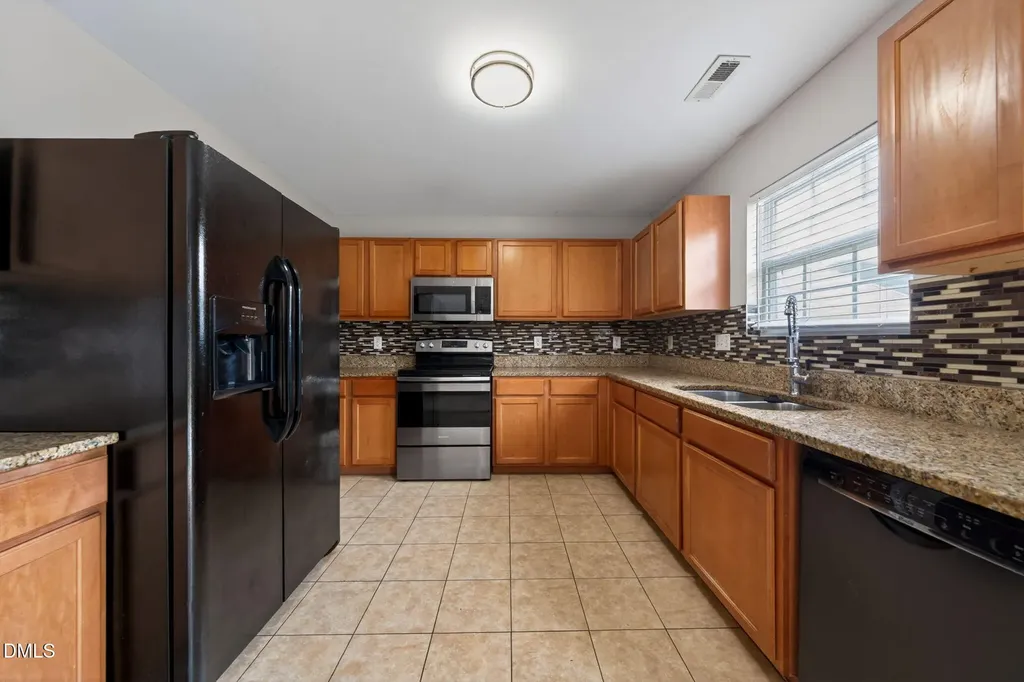 1008 Antside Court Raleigh NC 27610