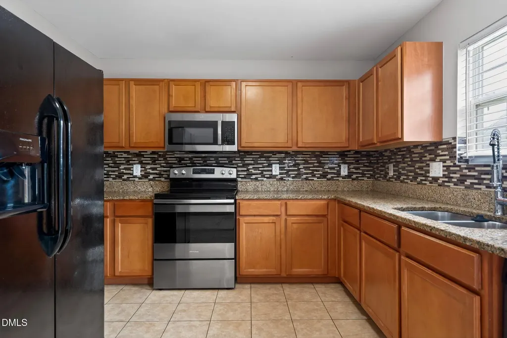 1008 Antside Court Raleigh NC 27610