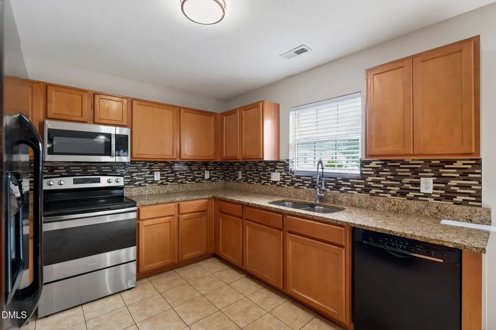 1008 Antside Court Raleigh NC 27610