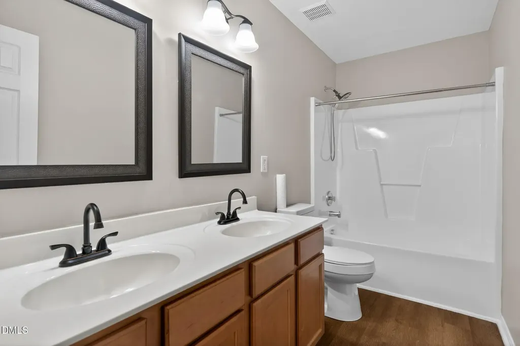 1008 Antside Court Raleigh NC 27610