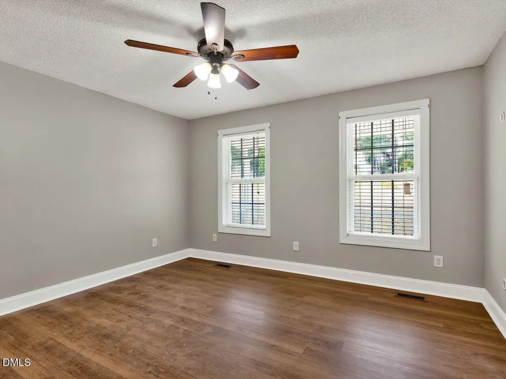 98 Starcroft Drive Fuquay Varina NC 27526