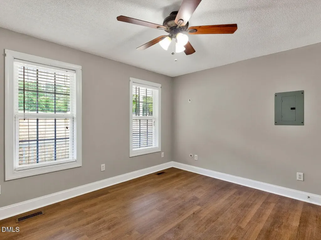 98 Starcroft Drive Fuquay Varina NC 27526