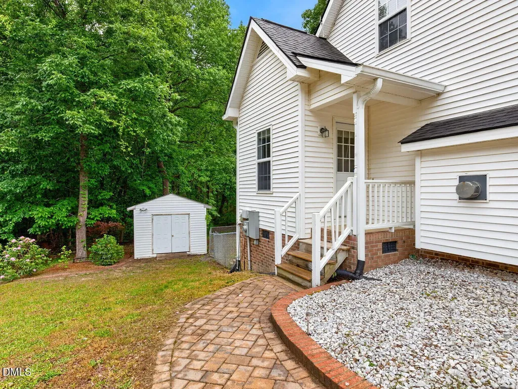 98 Starcroft Drive Fuquay Varina NC 27526