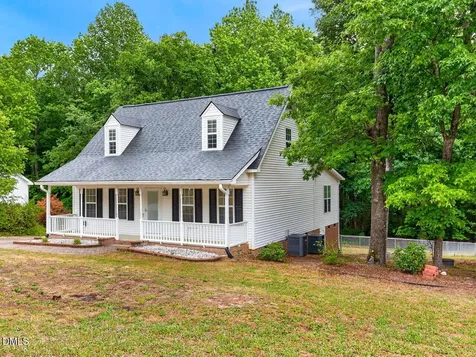 98 Starcroft Drive Fuquay Varina NC 27526
