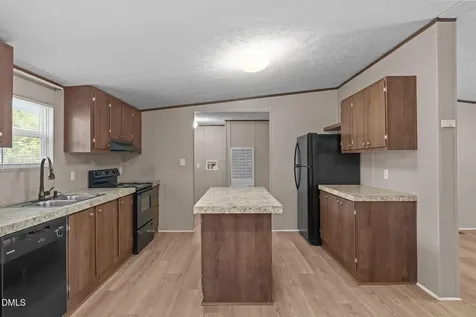 2800 Lobelia Road Vass NC 28394