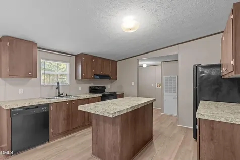 2800 Lobelia Road Vass NC 28394