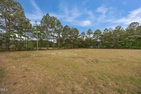 2800 Lobelia Road Vass NC 28394