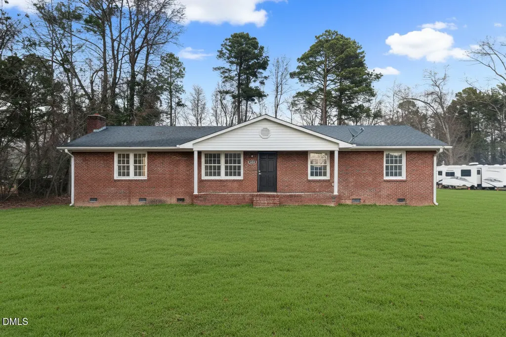 5420 Shipman Road Hope Mills NC 28348