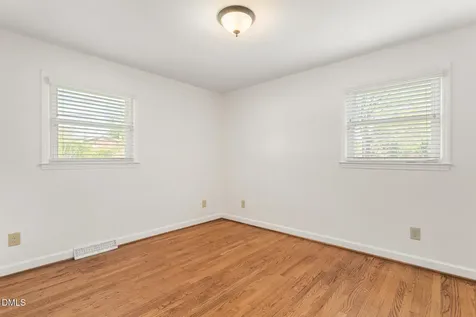 2431 Hickory Avenue Burlington NC 27215