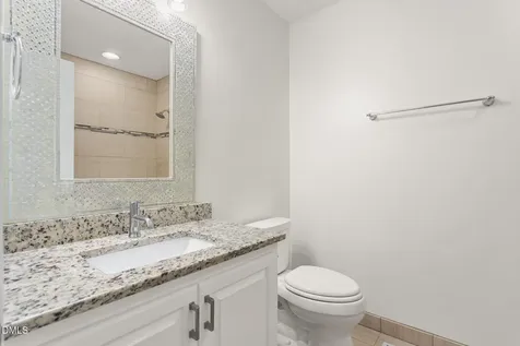 2431 Hickory Avenue Burlington NC 27215