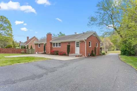 2431 Hickory Avenue Burlington NC 27215