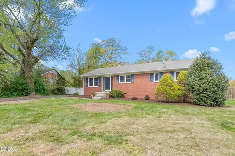 2431 Hickory Avenue Burlington NC 27215