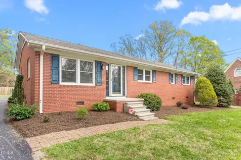 2431 Hickory Avenue Burlington NC 27215