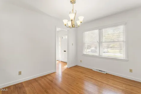 2431 Hickory Avenue Burlington NC 27215